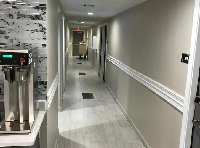 Hometown And Capsule hotel Tulsa